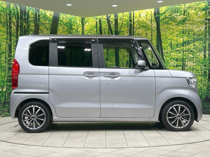 2017 Honda N-BOX 6BA-JF3 (UW-69f2a486526c3)[16]