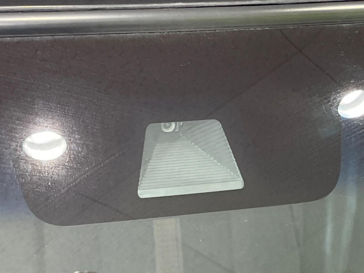 2018 Honda N-BOX CUSTOM DBA-JF3 (UW-69f2a486d2ffb)[11]