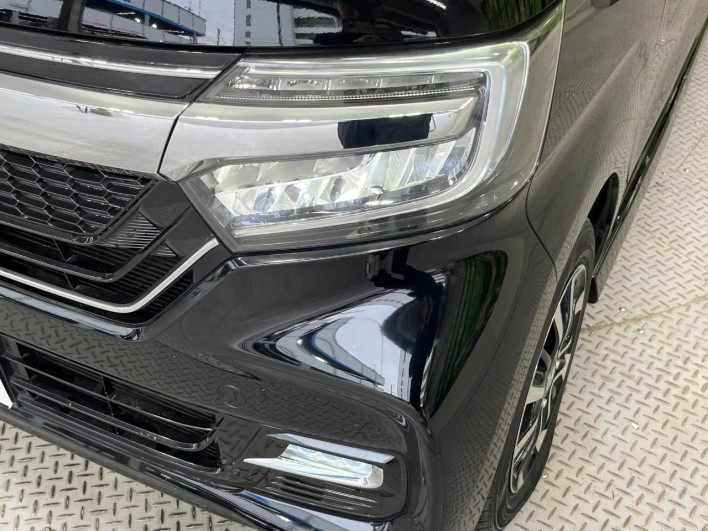 2018 Honda N-BOX CUSTOM DBA-JF3 (UW-69f2a486d2ffb)[14]