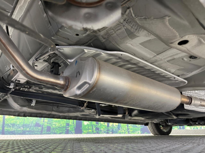 2018 Honda N-BOX CUSTOM DBA-JF3 (UW-69f2a486d2ffb)[9]