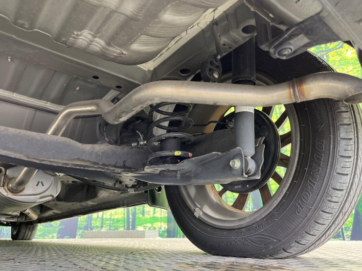 2018 Honda N-BOX CUSTOM DBA-JF3 (UW-69f2a486d2ffb)[8]