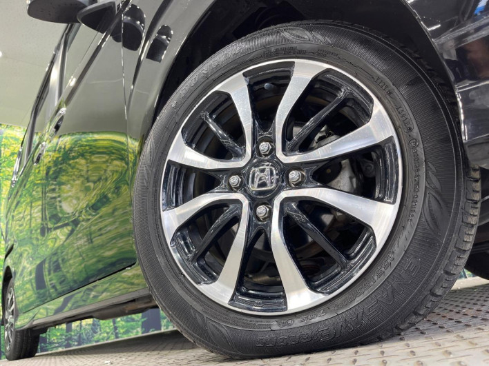 2018 Honda N-BOX CUSTOM DBA-JF3 (UW-69f2a486d2ffb)[17]