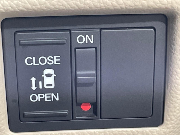 2019 Honda N-BOX DBA-JF3 (UW-69f2a48739d3d)[19]