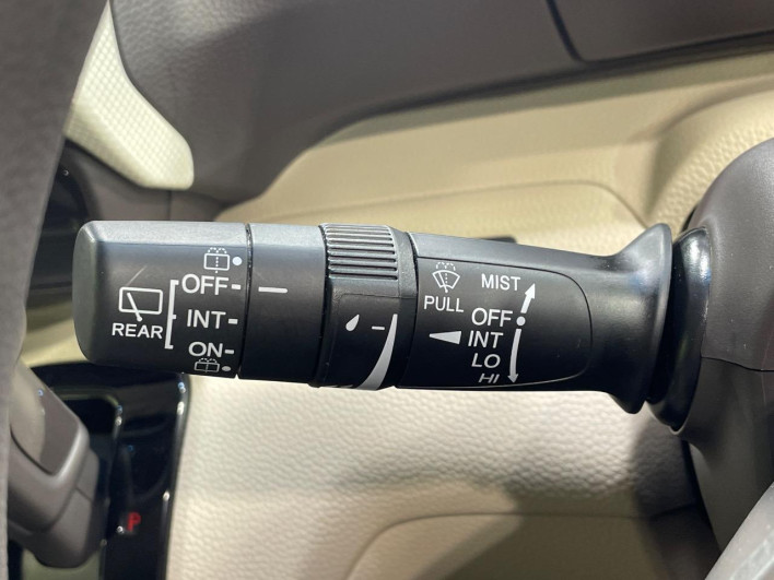 2019 Honda N-BOX DBA-JF3 (UW-69f2a48739d3d)[22]