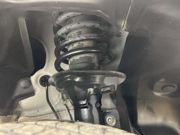 2019 Honda N-BOX CUSTOM DBA-JF3 (UW-69f2a489292a0)[8]