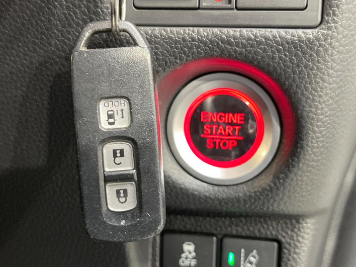 2019 Honda N-BOX CUSTOM DBA-JF3 (UW-69f2a489292a0)[12]