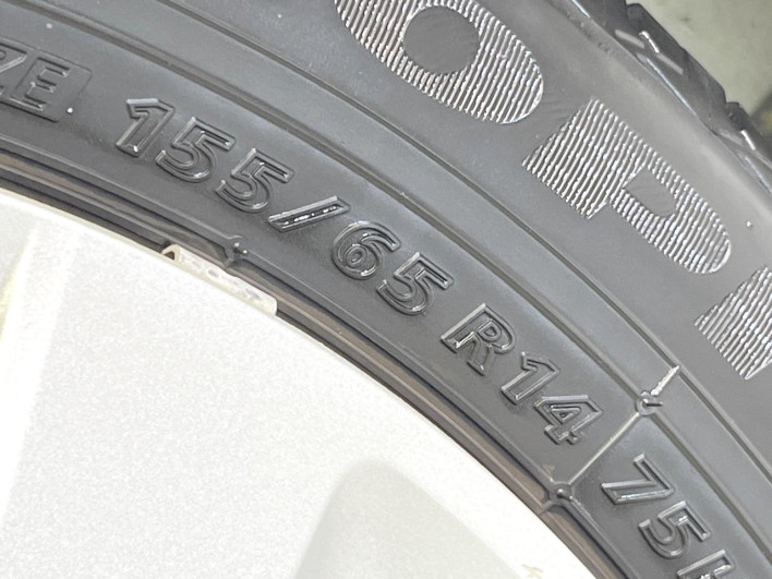 2019 Honda N-BOX DBA-JF3 (UW-69f2a489574af)[18]