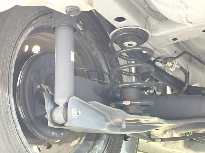 2019 Honda N-BOX DBA-JF3 (UW-69f2a489574af)[21]