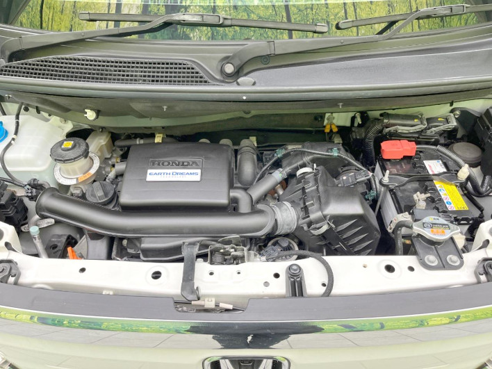 2019 Honda N-BOX DBA-JF3 (UW-69f2a489574af)[4]