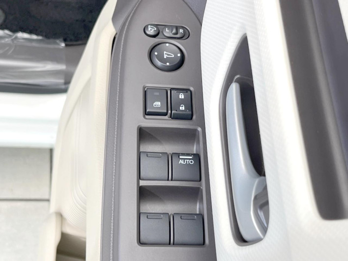 2019 Honda N-BOX DBA-JF3 (UW-69f2a489574af)[29]