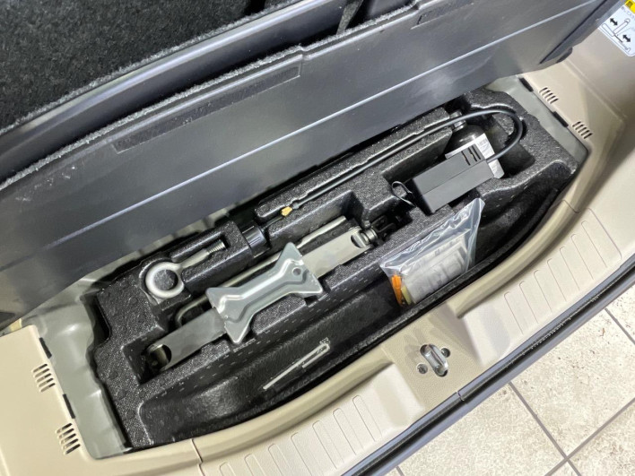 2020 Honda N-BOX 6BA-JF3 (UW-69f2a48a7cc0a)[17]