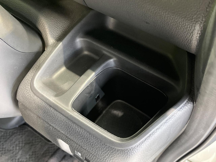 2021 Honda N-BOX CUSTOM 6BA-JF3 (UW-69f2a48bad87d)[29]