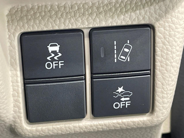 2018 Honda N-BOX DBA-JF3 (UW-69f2a48d9804f)[23]