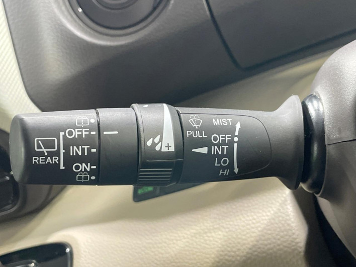 2018 Honda N-BOX DBA-JF3 (UW-69f2a48d9804f)[28]