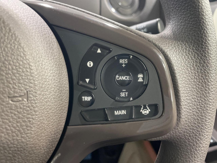 2018 Honda N-BOX DBA-JF3 (UW-69f2a48d9804f)[25]