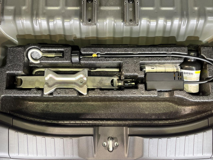 2021 Honda N-BOX CUSTOM 6BA-JF3 (UW-69f2a48dd4bfb)[21]