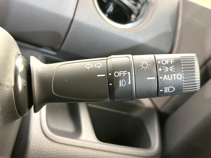 2021 Honda N-BOX CUSTOM 6BA-JF3 (UW-69f2a48e2a65e)[27]