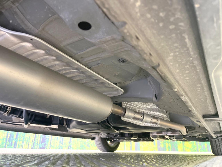 2021 Honda N-BOX CUSTOM 6BA-JF3 (UW-69f2a48e2a65e)[12]