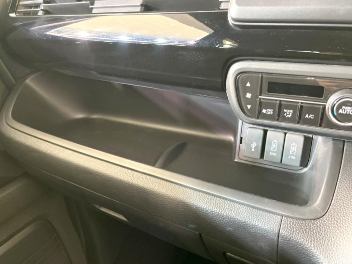 2021 Honda N-BOX CUSTOM 6BA-JF3 (UW-69f2a48e2a65e)[25]