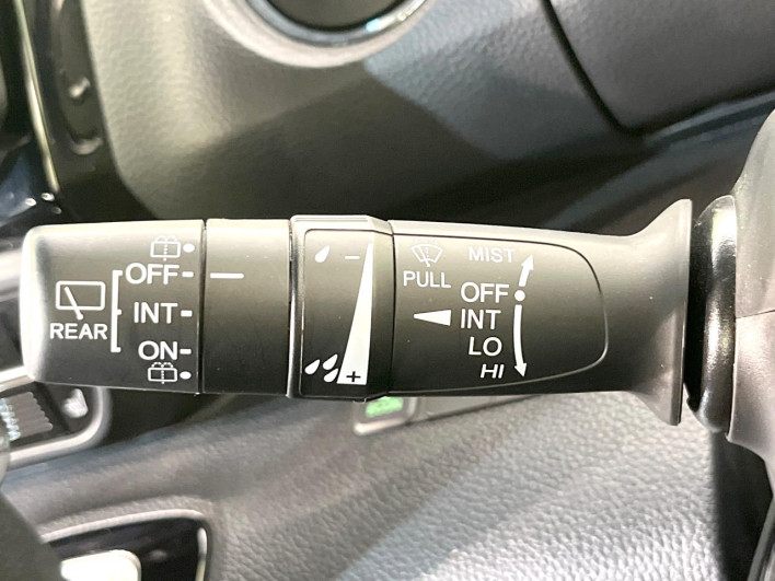 2021 Honda N-BOX CUSTOM 6BA-JF3 (UW-69f2a48e2a65e)[28]