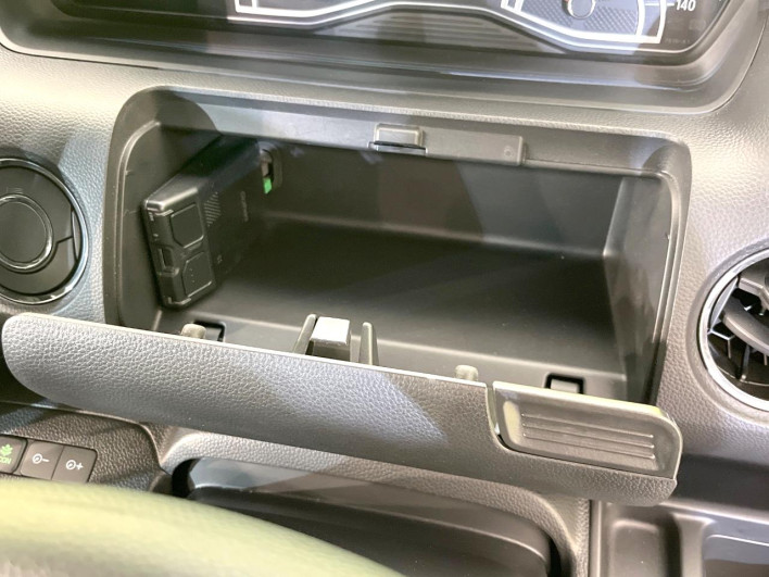 2021 Honda N-BOX CUSTOM 6BA-JF3 (UW-69f2a48e2a65e)[17]