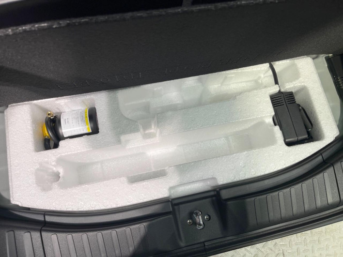 2025 Honda N-BOX CUSTOM 6BA-JF5 (UW-69f2a492bd9ec)[29]