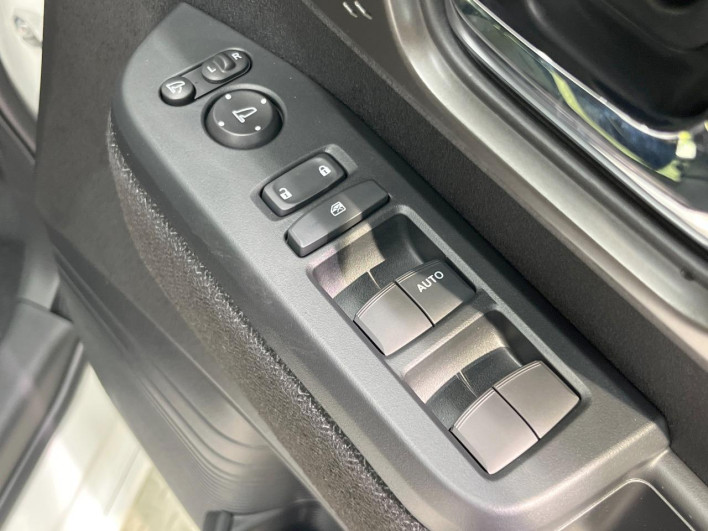 2025 Honda N-BOX CUSTOM 6BA-JF5 (UW-69f2a492bd9ec)[22]