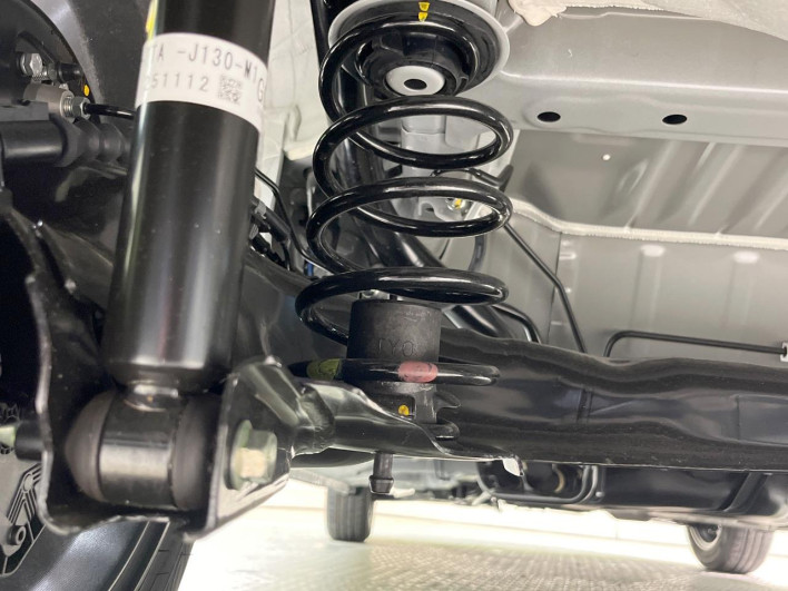 2025 Honda N-BOX CUSTOM 6BA-JF5 (UW-69f2a492bd9ec)[26]