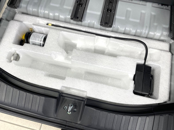 2024 Honda N-BOX CUSTOM 6BA-JF5 (UW-69f2a496251c7)[27]