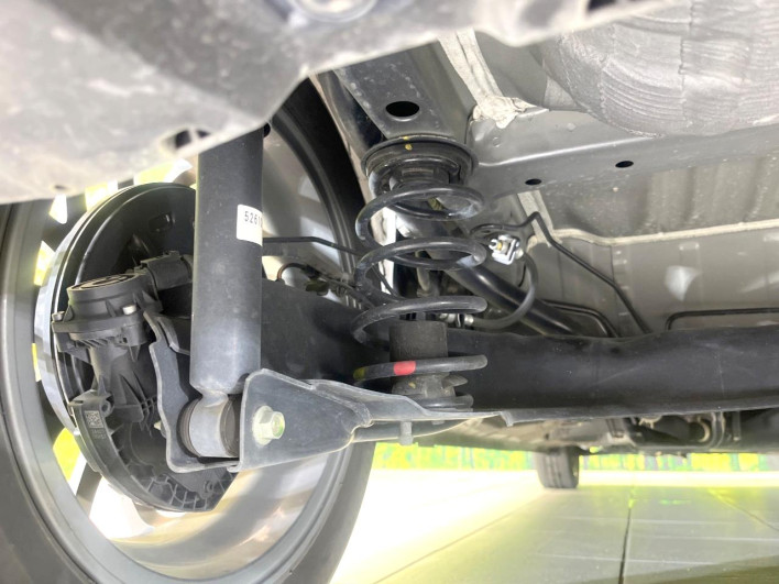 2024 Honda N-BOX CUSTOM 6BA-JF5 (UW-69f2a496e4935)[29]