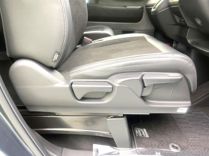 2024 Honda N-BOX CUSTOM 6BA-JF5 (UW-69f2a496e4935)[18]