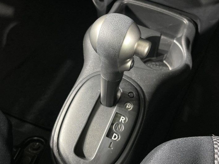 2018 Nissan March DBA-K13 (UW-69f2a49ea26fb)[13]