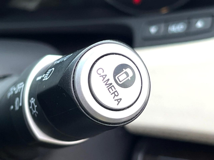 2015 Honda Legend DAA-KC2 (UW-69f2a49eba4c2)[10]