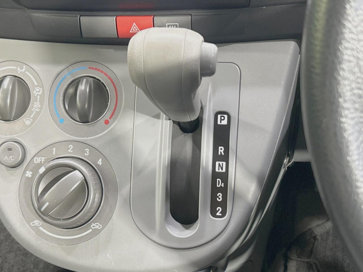 2007 Daihatsu Move DBA-L175S (UW-69f2a4a8d320d)[27]