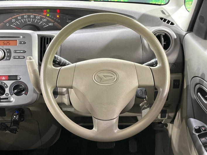 2013 Daihatsu Tanto DBA-L375S (UW-69f2a4aa891e0)[28]