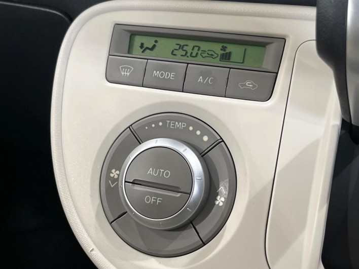 2012 Daihatsu Mira Cocoa DBA-L675S (UW-69f2a4ac51eed)[8]