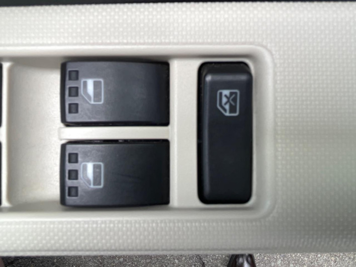 2013 Daihatsu Mira Cocoa DBA-L675S (UW-69f2a4ace099d)[7]