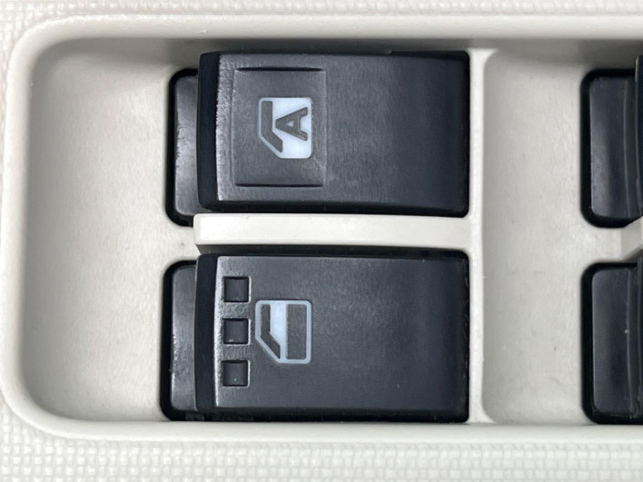 2013 Daihatsu Mira Cocoa DBA-L675S (UW-69f2a4ace099d)[8]