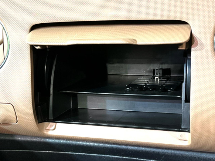 2015 Daihatsu Mira Cocoa DBA-L675S (UW-69f2a4ad05fa0)[14]