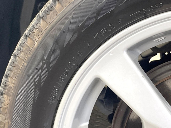 2011 Daihatsu Move DBA-LA100S (UW-69f2a4ae5c33b)[28]