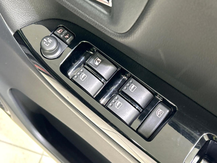 2016 Daihatsu Cast DBA-LA250S (UW-69f2a4b18b63c)[28]