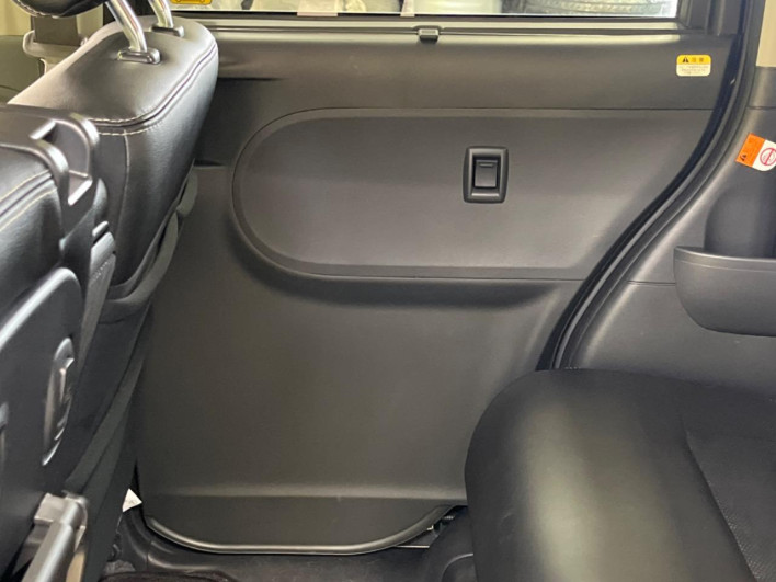 2017 Daihatsu Tanto DBA-LA600S (UW-69f2a4b9a9063)[21]