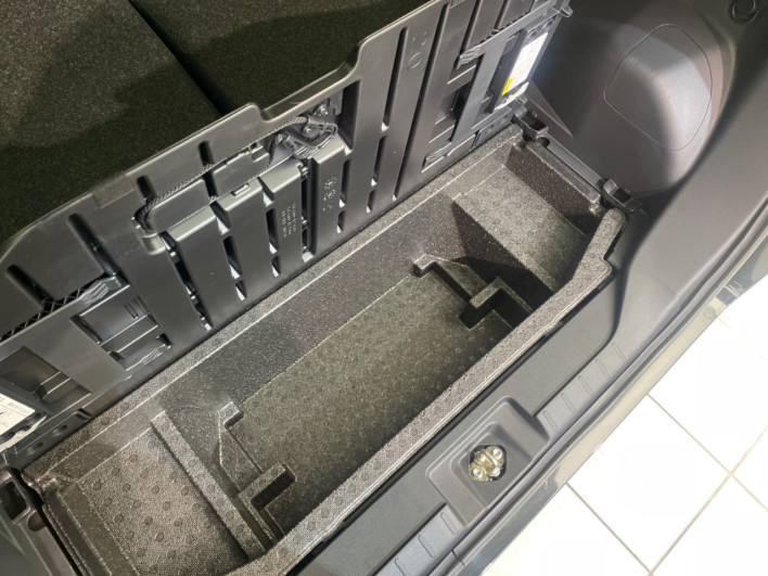 2023 Daihatsu Tanto 5BA-LA650S (UW-69f2a4bbe17ea)[24]