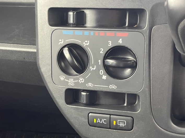 2015 Daihatsu Wake DBA-LA700S (UW-69f2a4c02c54c)[20]