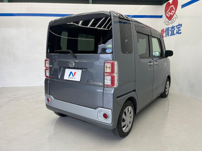 2015 Daihatsu Wake DBA-LA700S (UW-69f2a4c02c54c)[12]