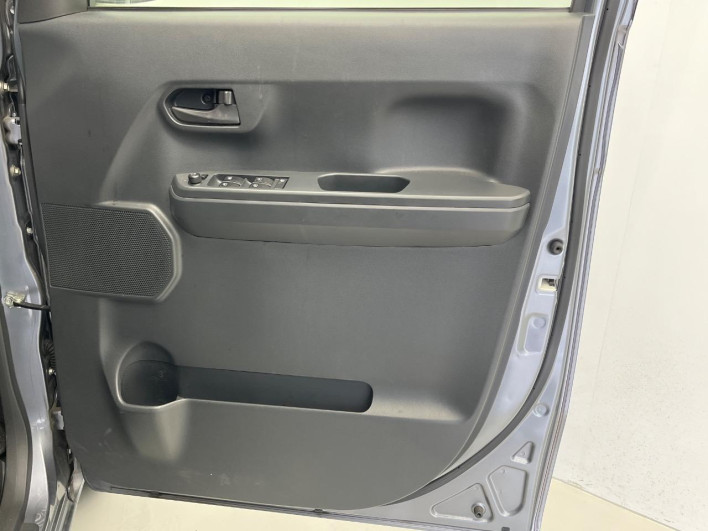 2015 Daihatsu Wake DBA-LA700S (UW-69f2a4c02c54c)[4]