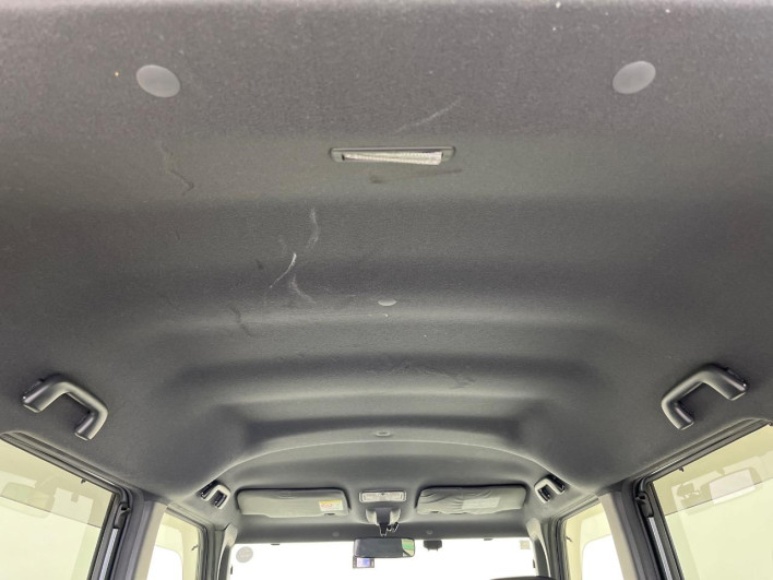 2015 Daihatsu Wake DBA-LA700S (UW-69f2a4c02c54c)[18]