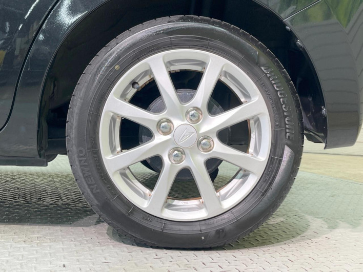 2015 Daihatsu Wake DBA-LA700S (UW-69f2a4c038a43)[12]