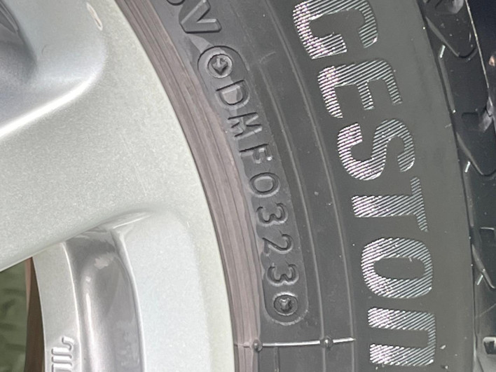 2015 Daihatsu Wake DBA-LA700S (UW-69f2a4c038a43)[13]