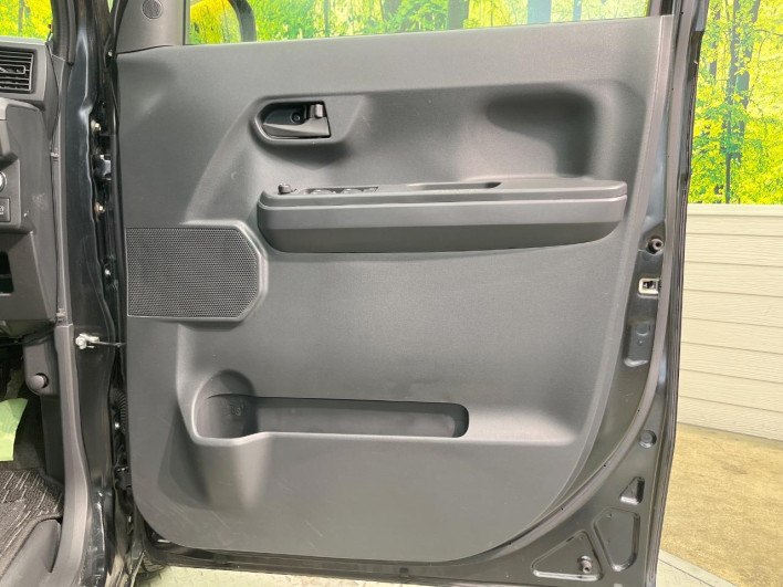 2015 Daihatsu Wake DBA-LA700S (UW-69f2a4c038a43)[23]